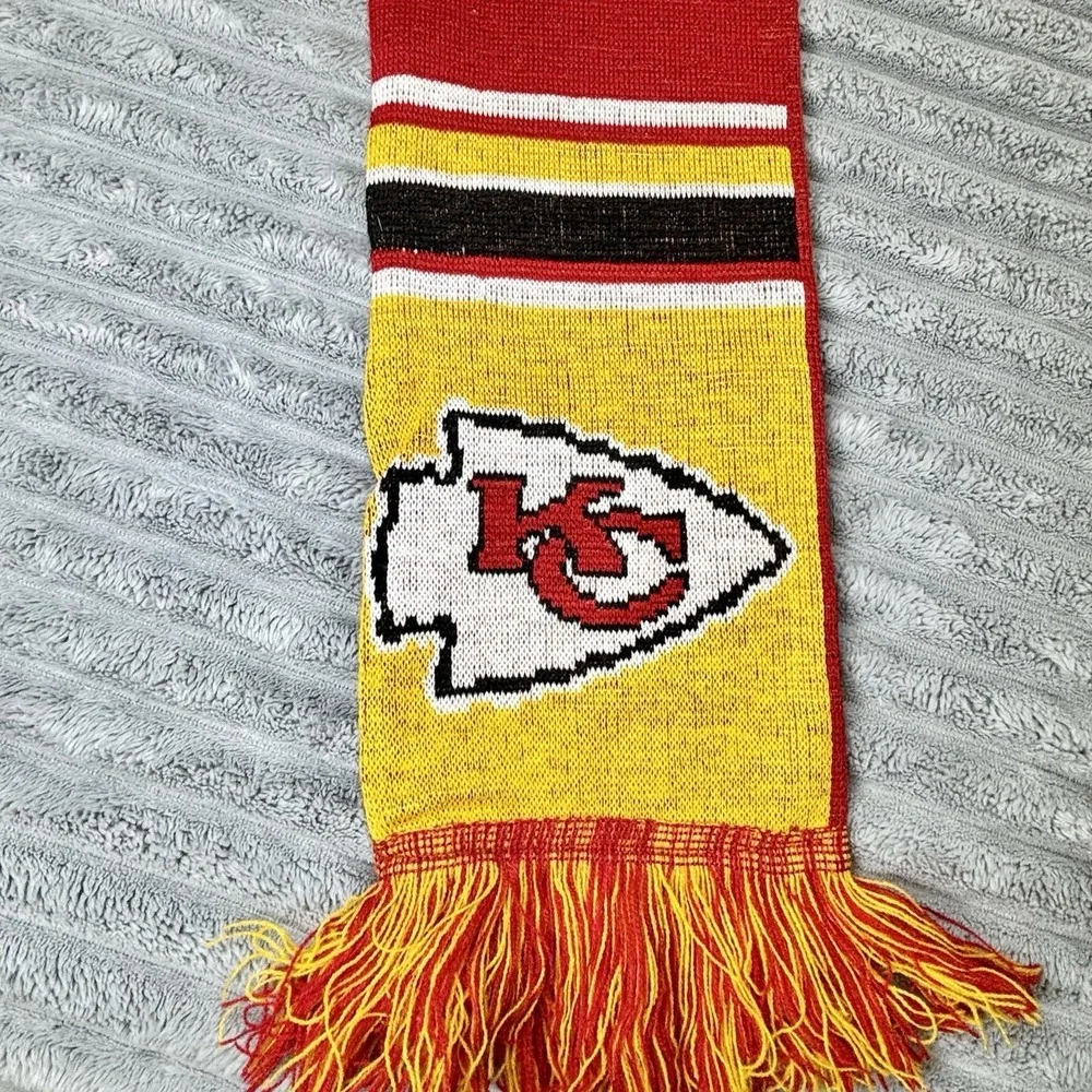 Kansas City‎ Chiefs NFL Knit Scarf Red Yellow Forever Collectibles